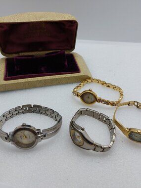 Vintage Westfield Wristwatch Display Box & 4 Quartz Watches Untested